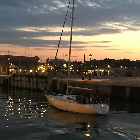 Il Grattacielo Sul Mare